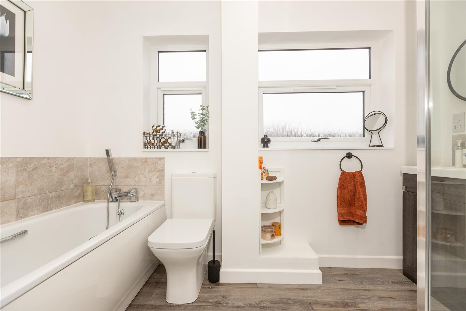 Weig Fach Lane, Fforestfach, Swansea, SA5 5AD